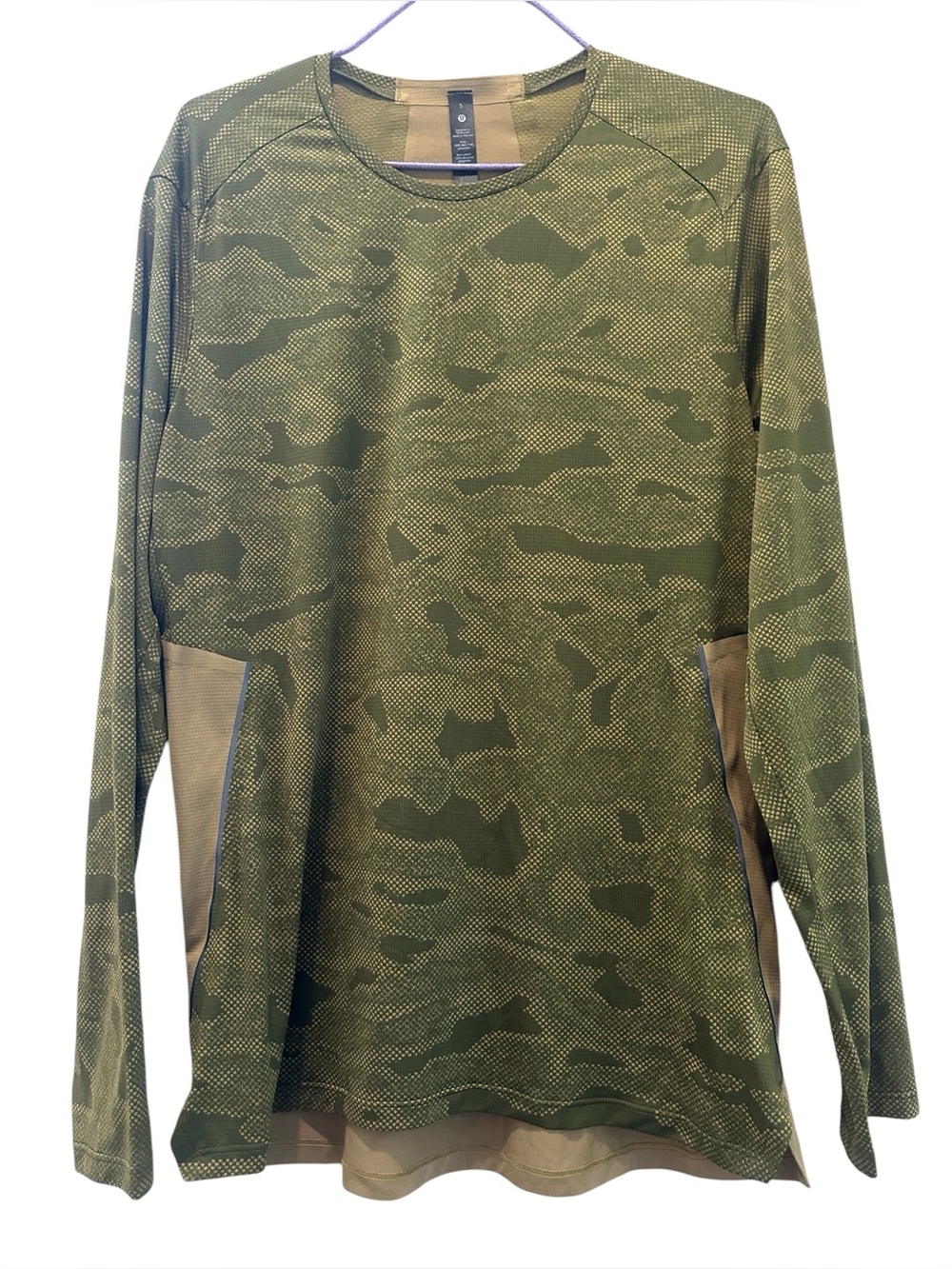 Lululemon Men’s Green Chroma Camo Long Sleeve Athletic Shirt Size S Athleisure